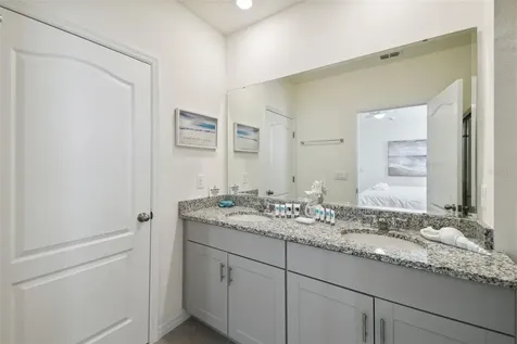 7704 Oakmoss Loop Davenport FL 33837