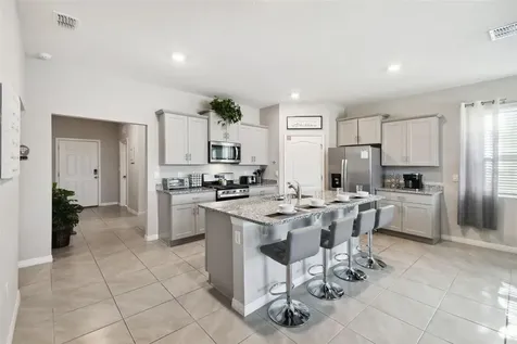 7704 Oakmoss Loop Davenport FL 33837