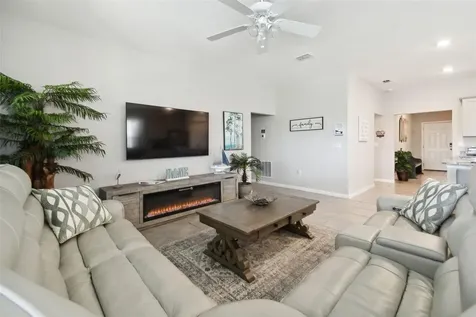 7704 Oakmoss Loop Davenport FL 33837