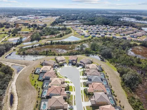 7704 Oakmoss Loop Davenport FL 33837