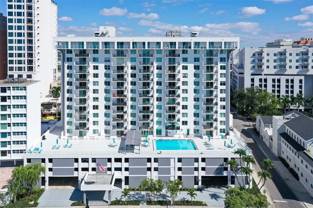 101 S Gulfstream Avenue Sarasota FL 34236