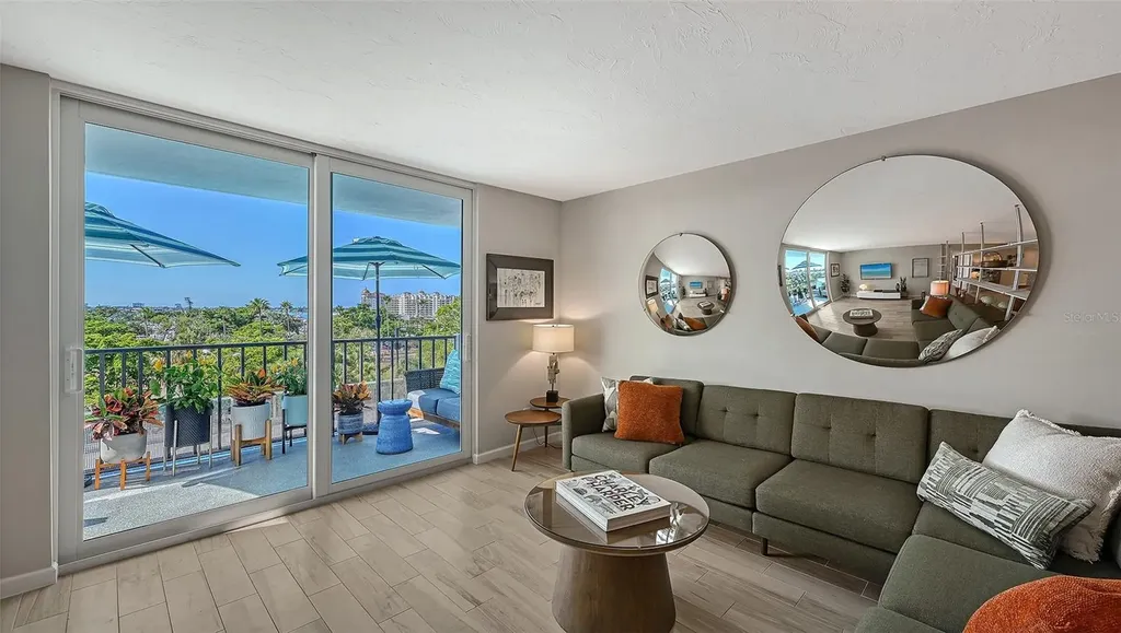 101 S Gulfstream Avenue Sarasota FL 34236