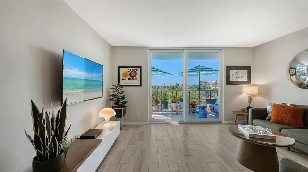 101 S Gulfstream Avenue Sarasota FL 34236