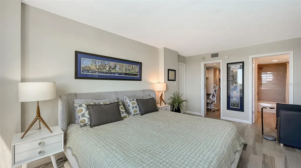 101 S Gulfstream Avenue Sarasota FL 34236