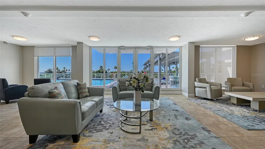 101 S Gulfstream Avenue Sarasota FL 34236
