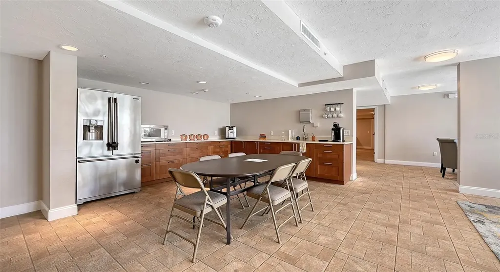 101 S Gulfstream Avenue Sarasota FL 34236