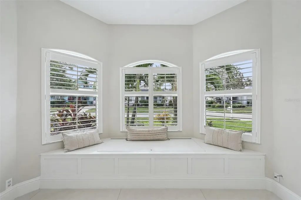 4611 Shark Drive Bradenton FL 34208