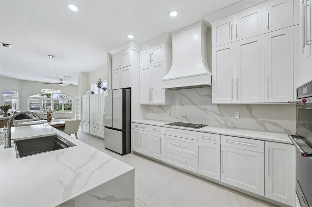 4611 Shark Drive Bradenton FL 34208