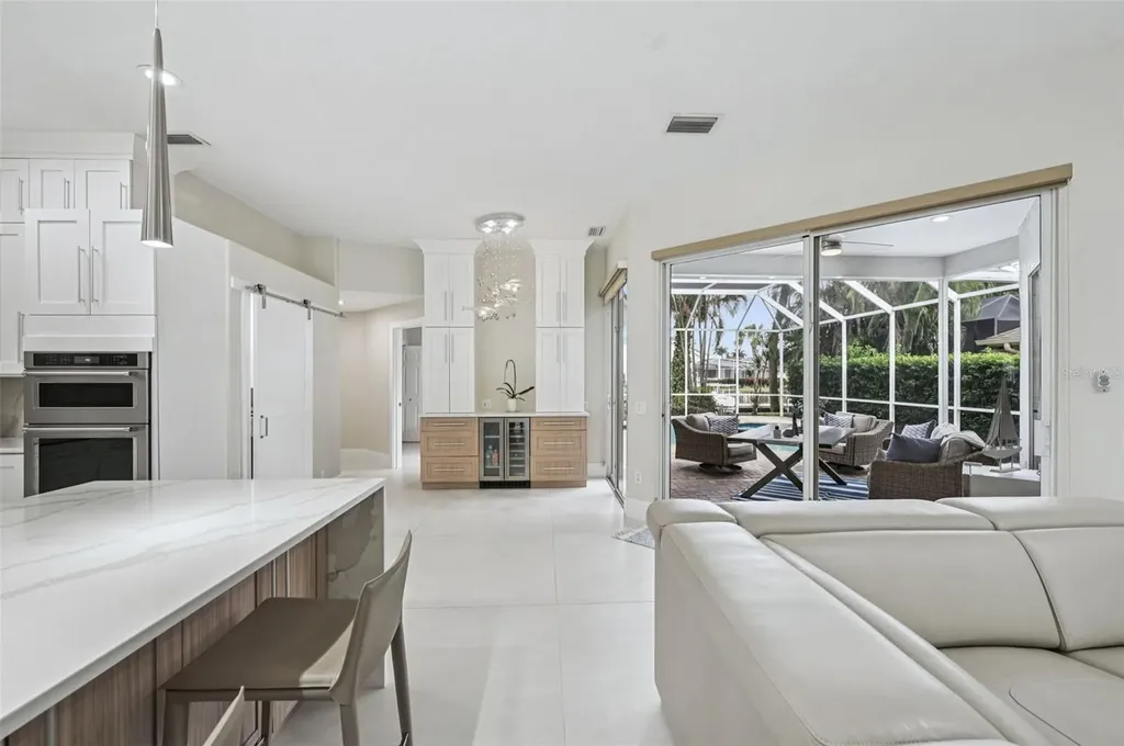 4611 Shark Drive Bradenton FL 34208