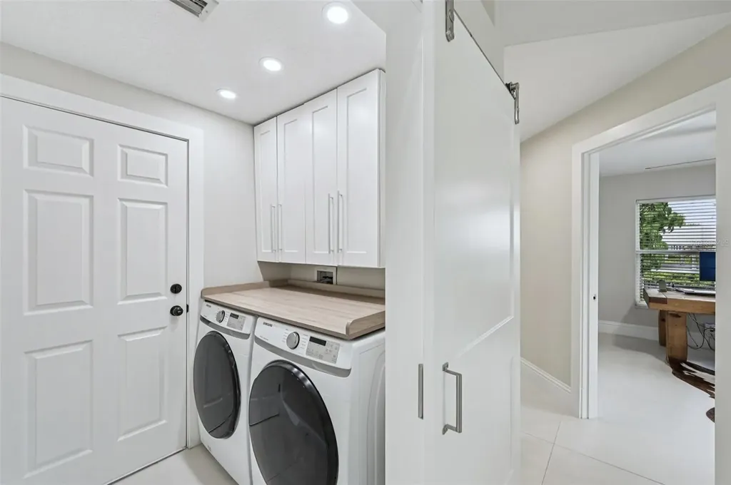 4611 Shark Drive Bradenton FL 34208