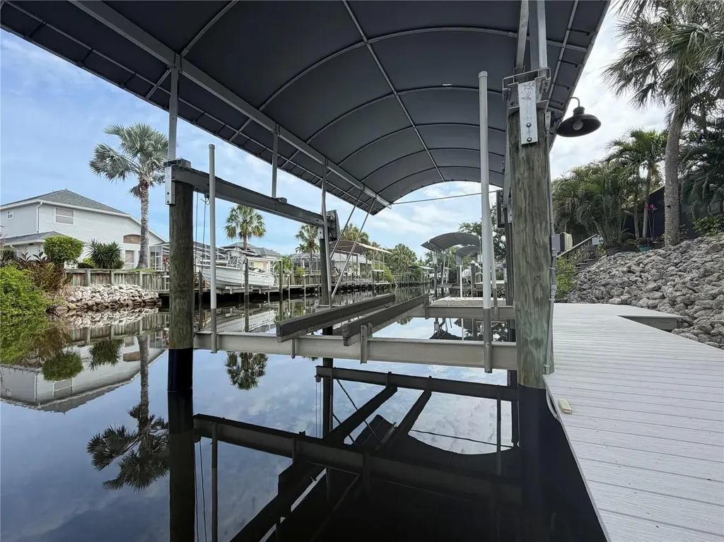 4611 Shark Drive Bradenton FL 34208