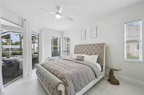 4611 Shark Drive Bradenton FL 34208
