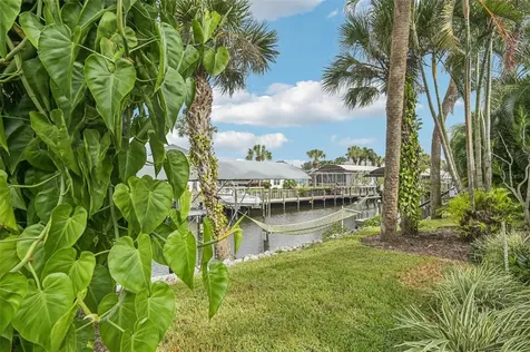 4611 Shark Drive Bradenton FL 34208