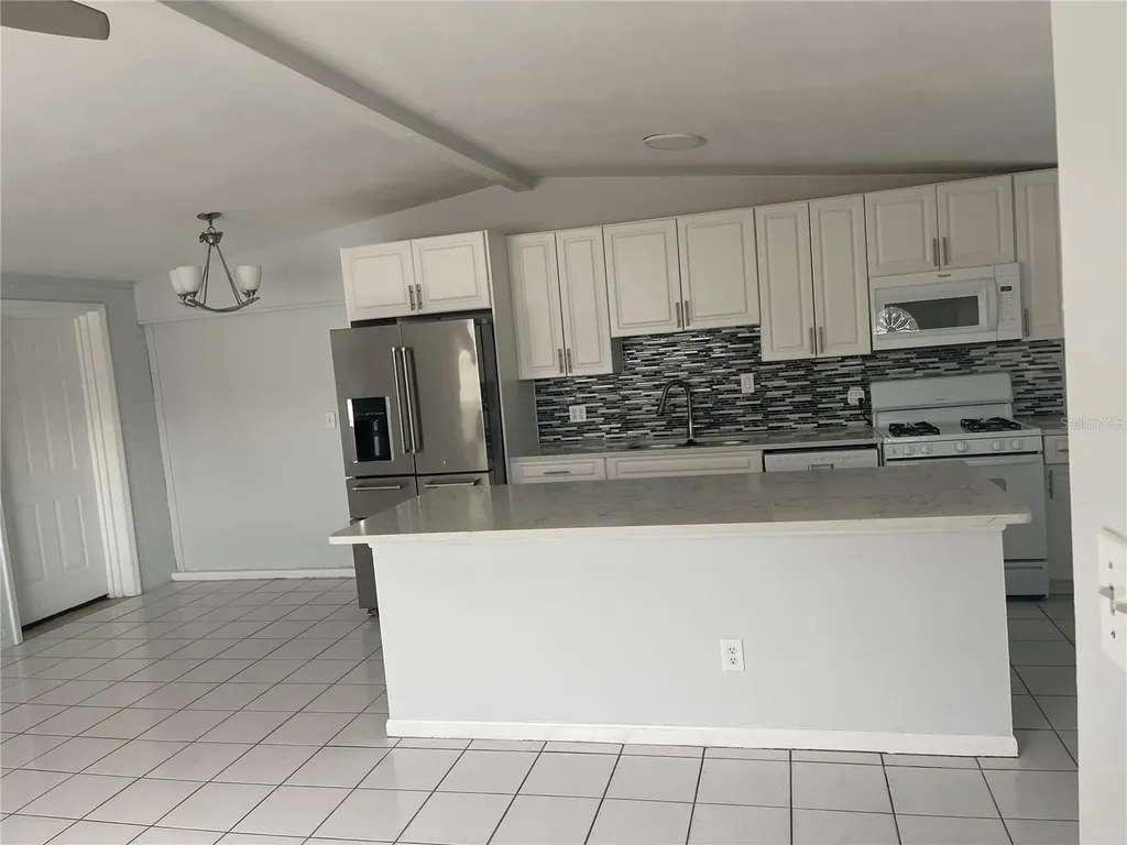 5825 N Thatcher Avenue Tampa FL 33614
