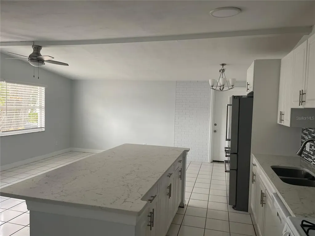 5825 N Thatcher Avenue Tampa FL 33614
