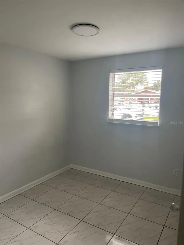 5825 N Thatcher Avenue Tampa FL 33614