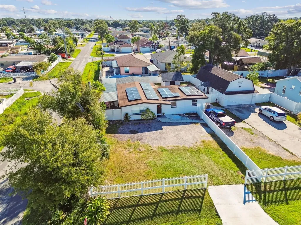 5825 N Thatcher Avenue Tampa FL 33614