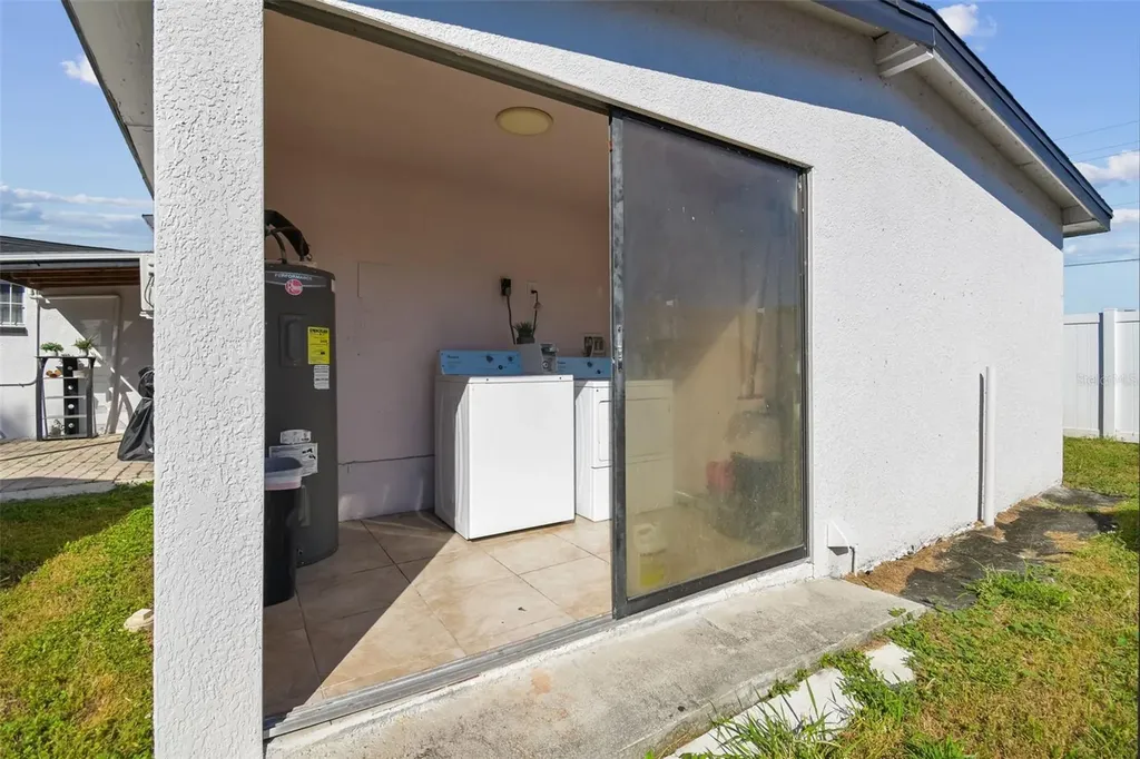 5825 N Thatcher Avenue Tampa FL 33614