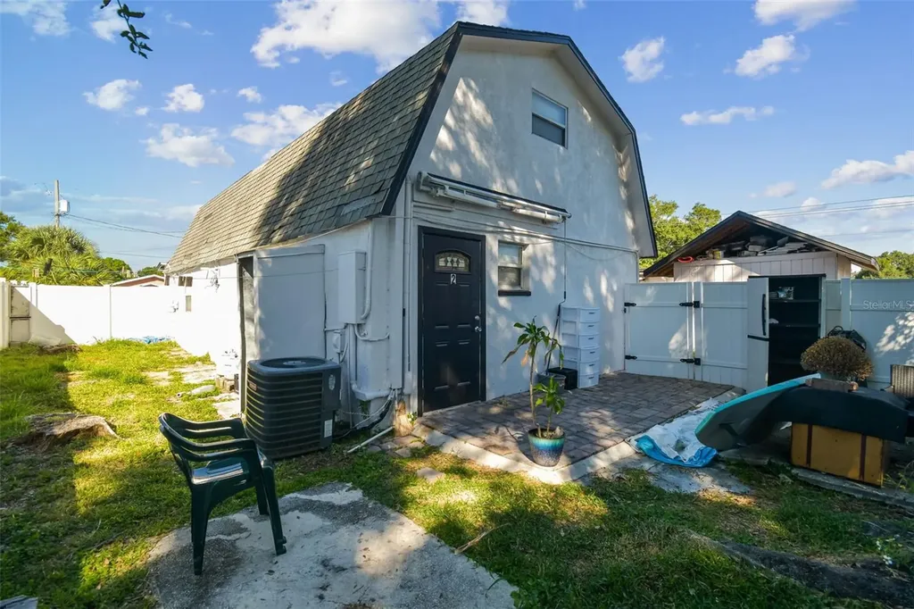 5825 N Thatcher Avenue Tampa FL 33614
