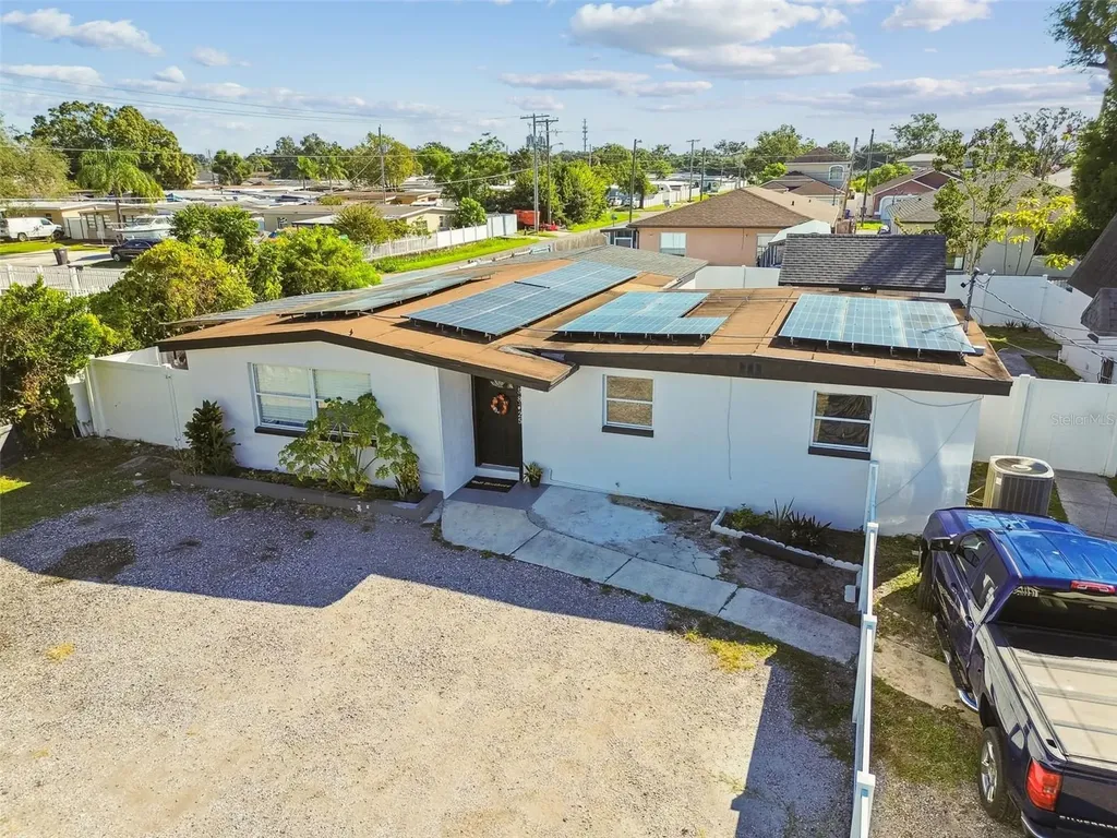 5825 N Thatcher Avenue Tampa FL 33614