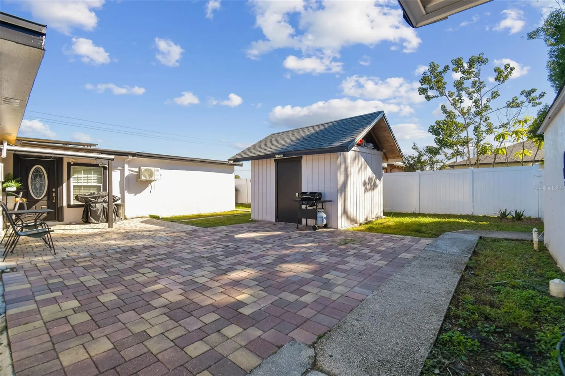5825 N Thatcher Avenue Tampa FL 33614