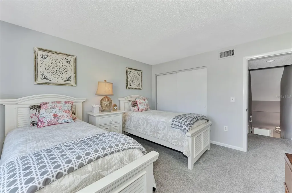 3141 Heatherwood Lane Sarasota FL 34235