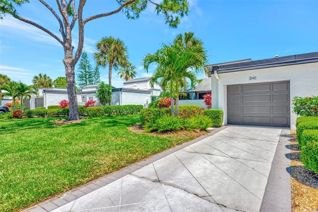 3141 Heatherwood Lane Sarasota FL 34235