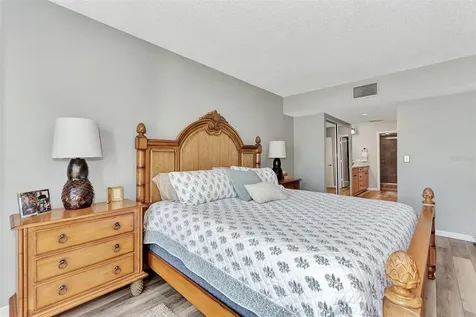 3141 Heatherwood Lane Sarasota FL 34235