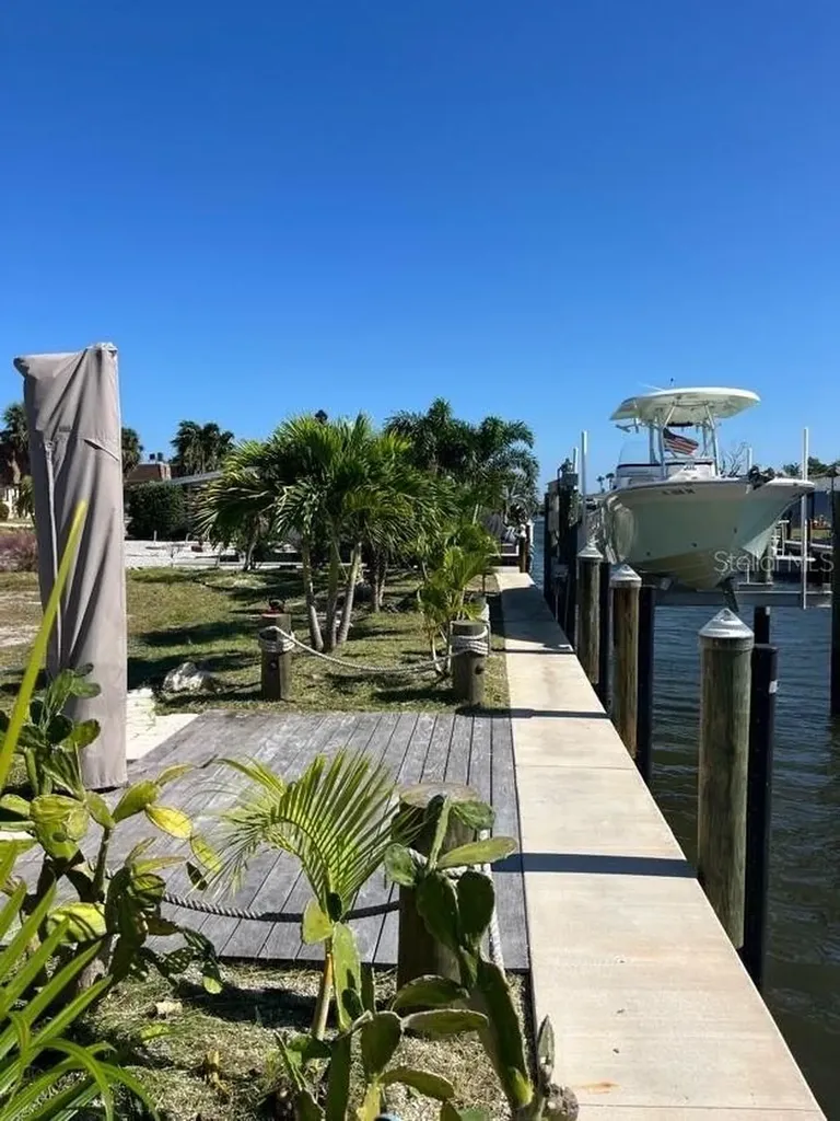 766 Saint Judes Drive N Longboat Key FL 34228