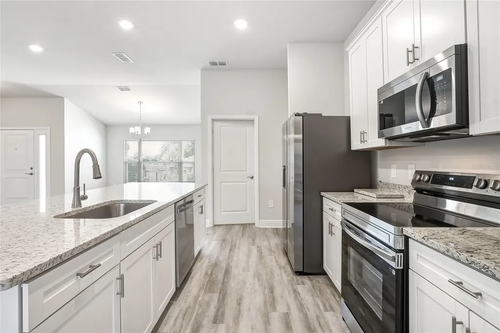 7013 Remington Oaks Loop Lakeland FL 33810