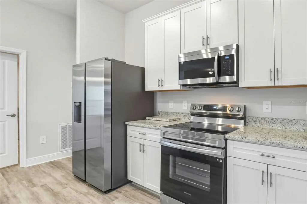 7013 Remington Oaks Loop Lakeland FL 33810
