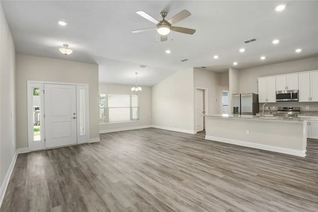 7013 Remington Oaks Loop Lakeland FL 33810
