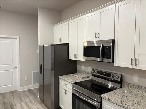 7013 Remington Oaks Loop Lakeland FL 33810