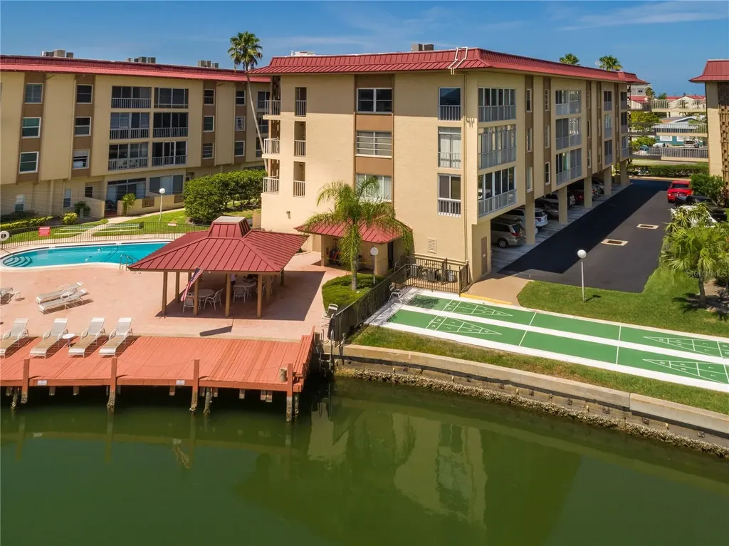 105 Island Way Clearwater Beach FL 33767