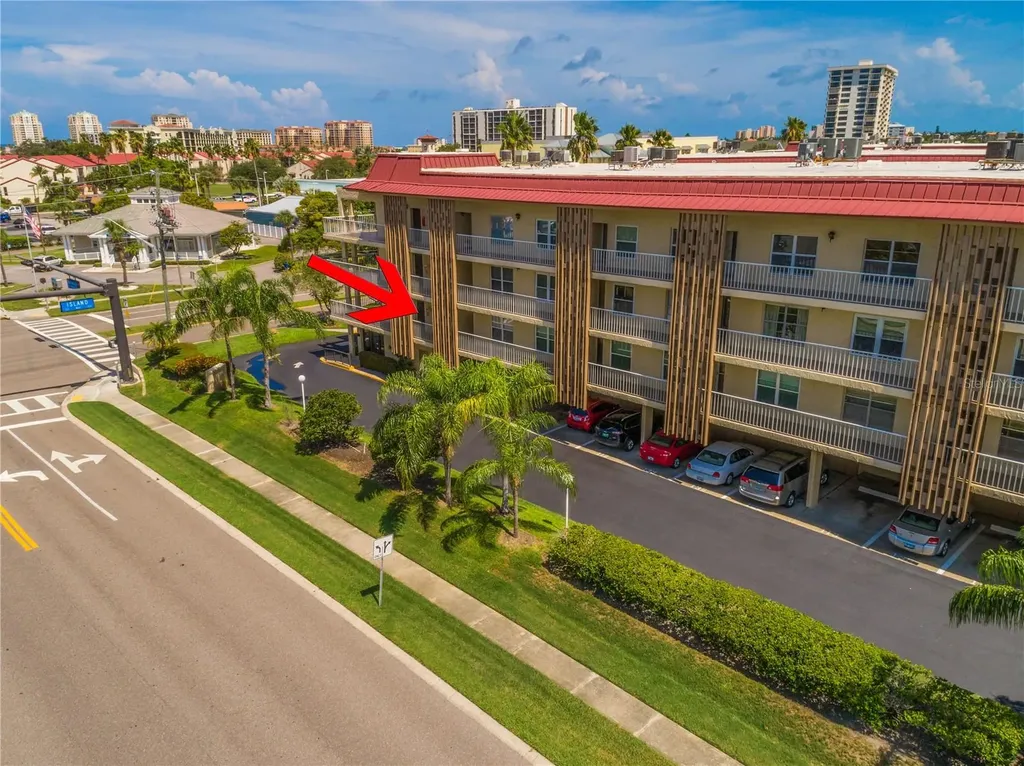 105 Island Way Clearwater Beach FL 33767