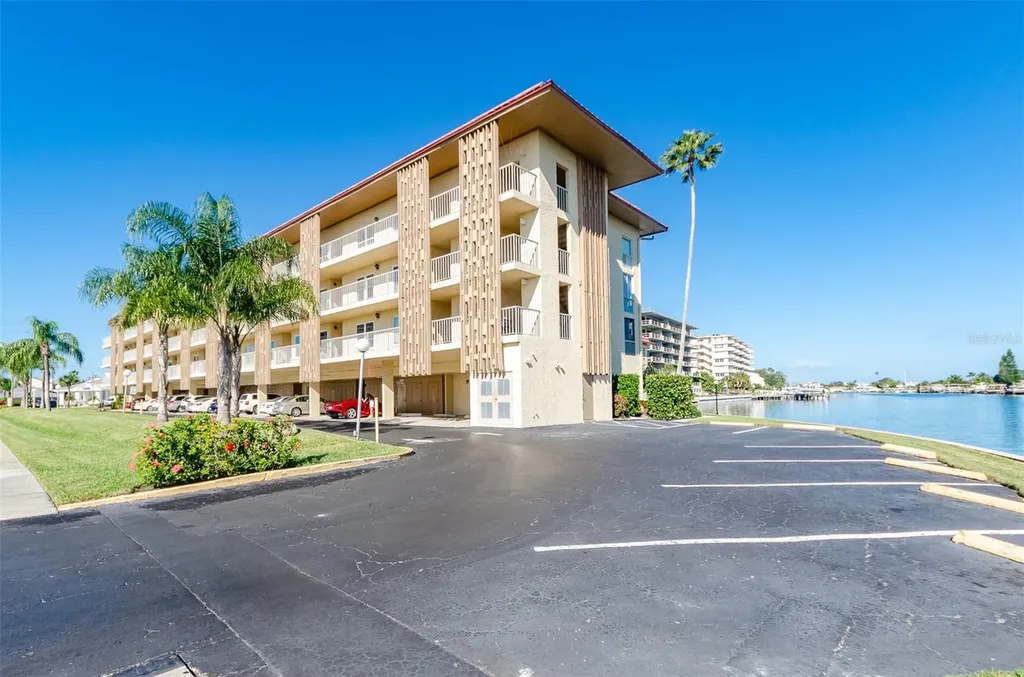 105 Island Way Clearwater Beach FL 33767