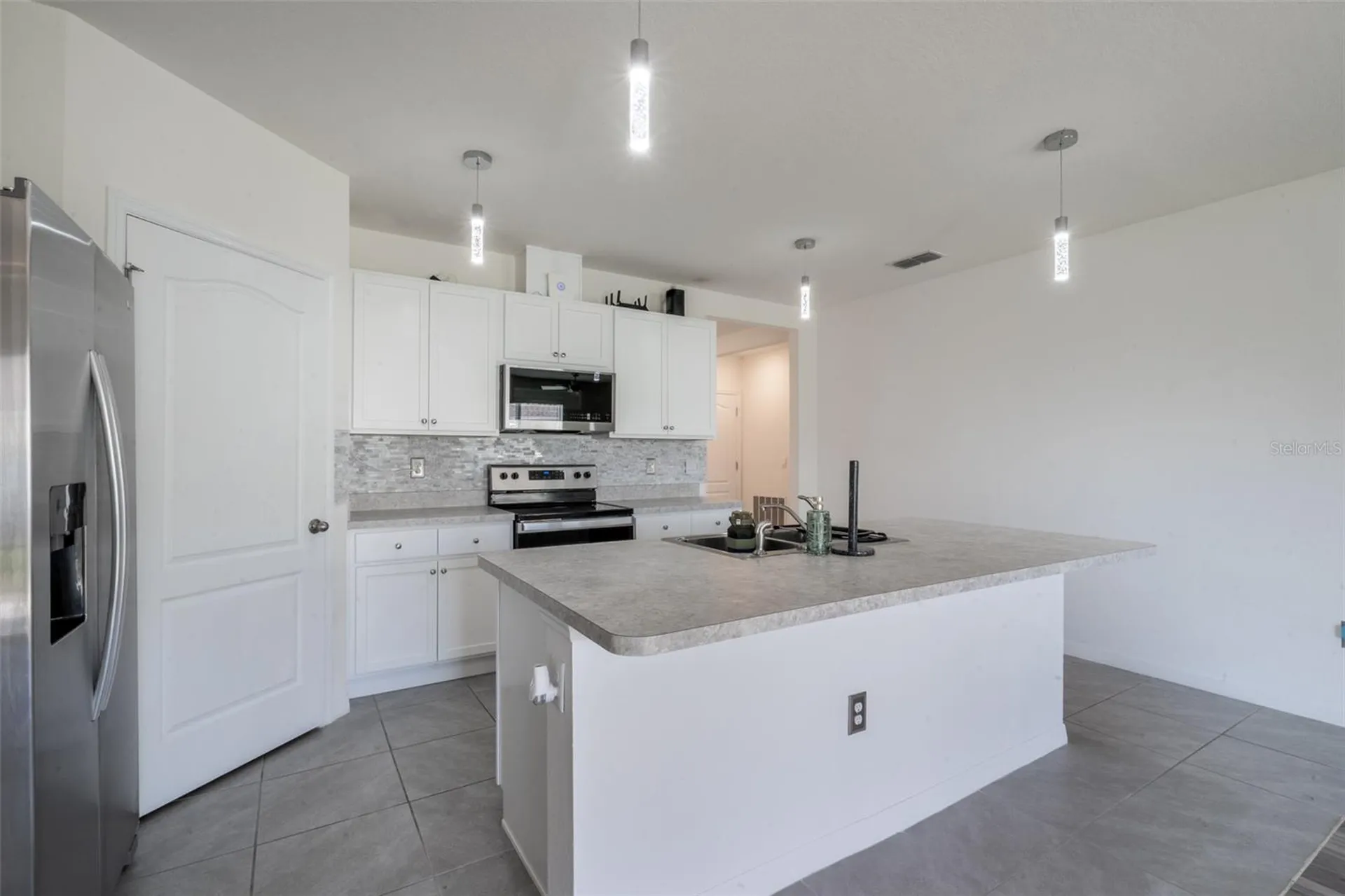 1002 Cannock Drive Kissimmee FL 34758