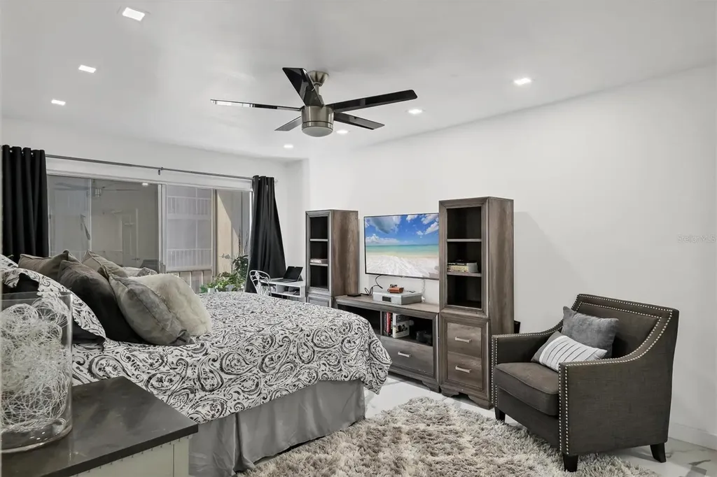 1714 69th Avenue W Bradenton FL 34207