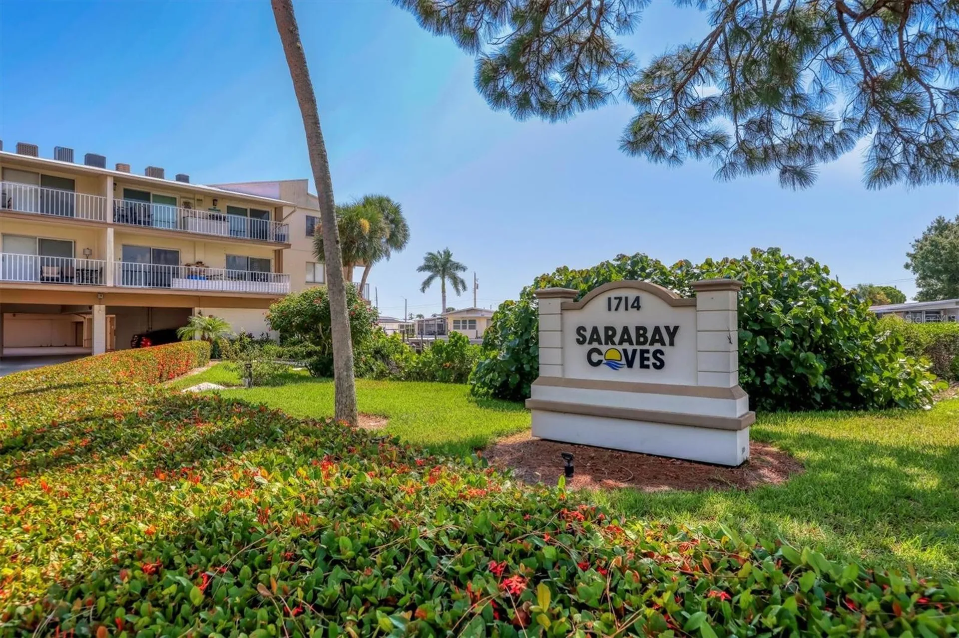 1714 69th Avenue W Bradenton FL 34207