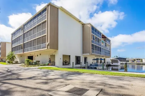 1714 69th Avenue W Bradenton FL 34207