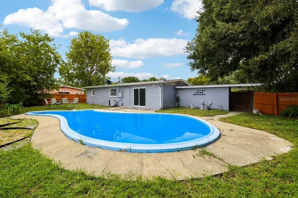 911 Shady Park Terrace Daytona Beach FL 32117