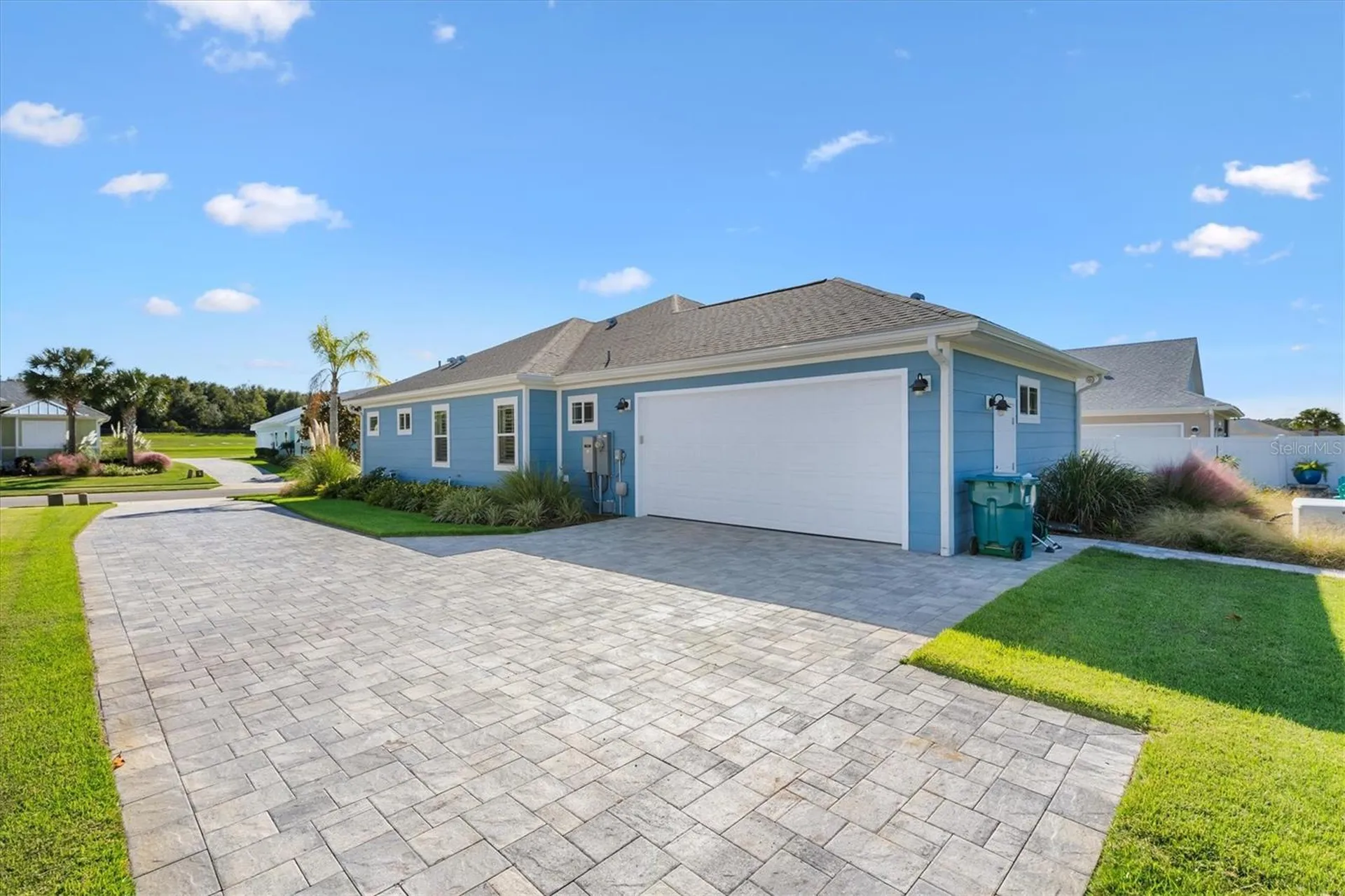 1052 Sugar Loaf Key Loop Lady Lake FL 32159