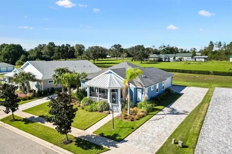 1052 Sugar Loaf Key Loop Lady Lake FL 32159