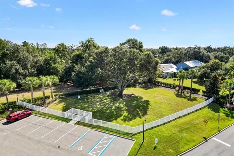 1052 Sugar Loaf Key Loop Lady Lake FL 32159