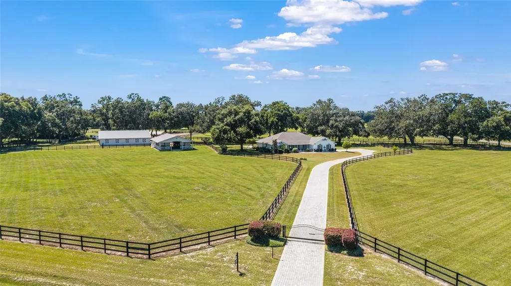 16050 NW 10th Circle Citra FL 32113
