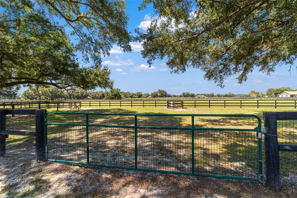 16050 NW 10th Circle Citra FL 32113
