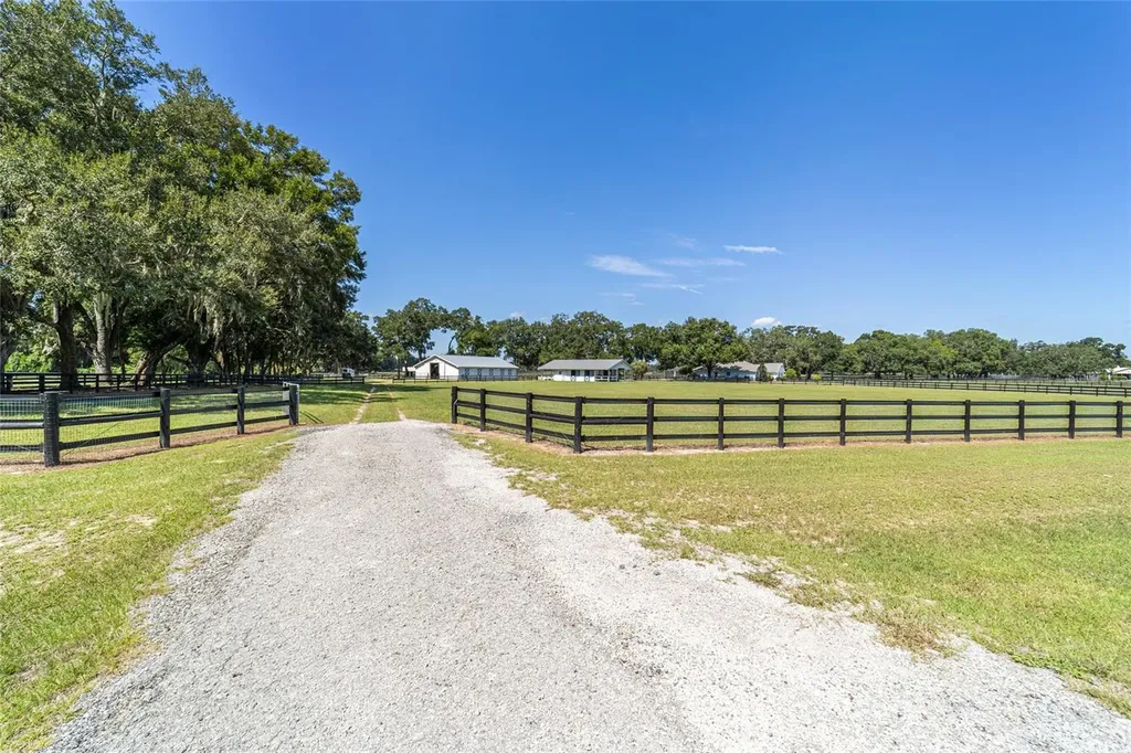 16050 NW 10th Circle Citra FL 32113