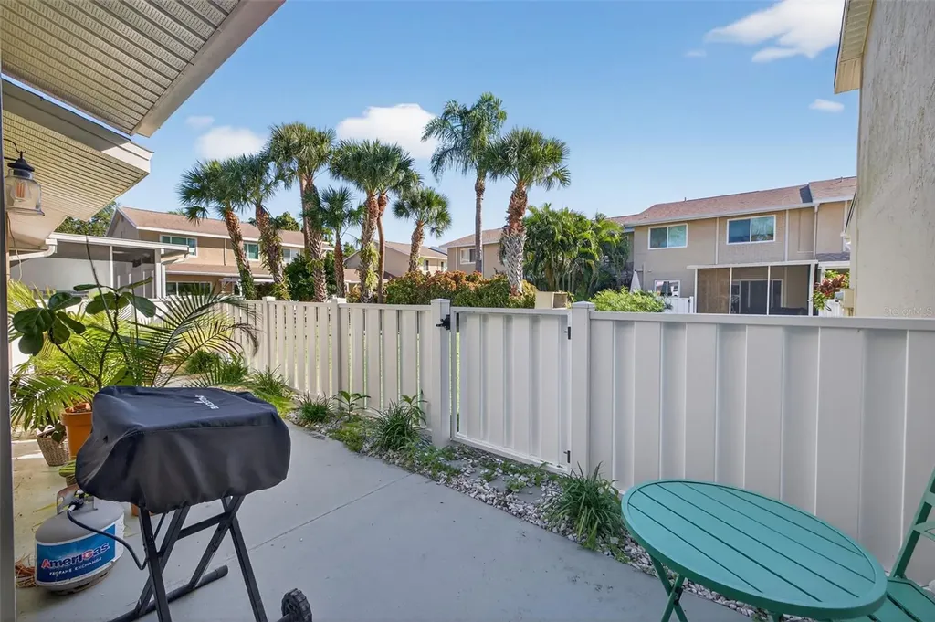 6525 Cape Sable Way NE St Petersburg FL 33702