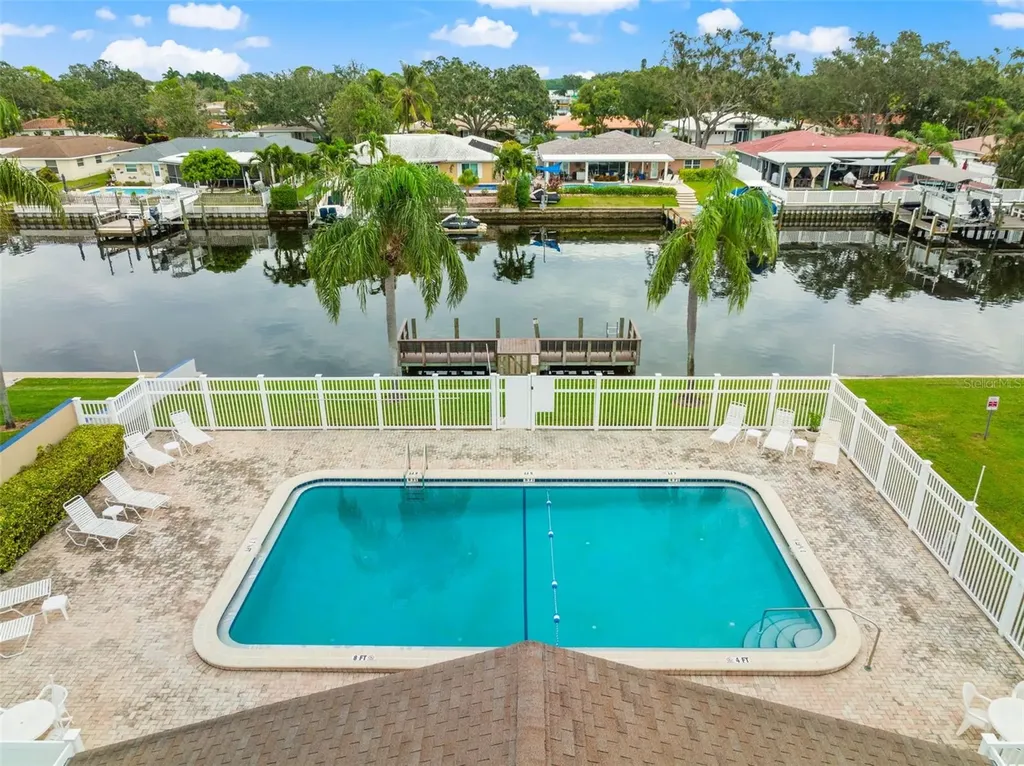 6525 Cape Sable Way NE St Petersburg FL 33702