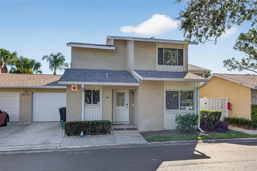 6525 Cape Sable Way NE St Petersburg FL 33702